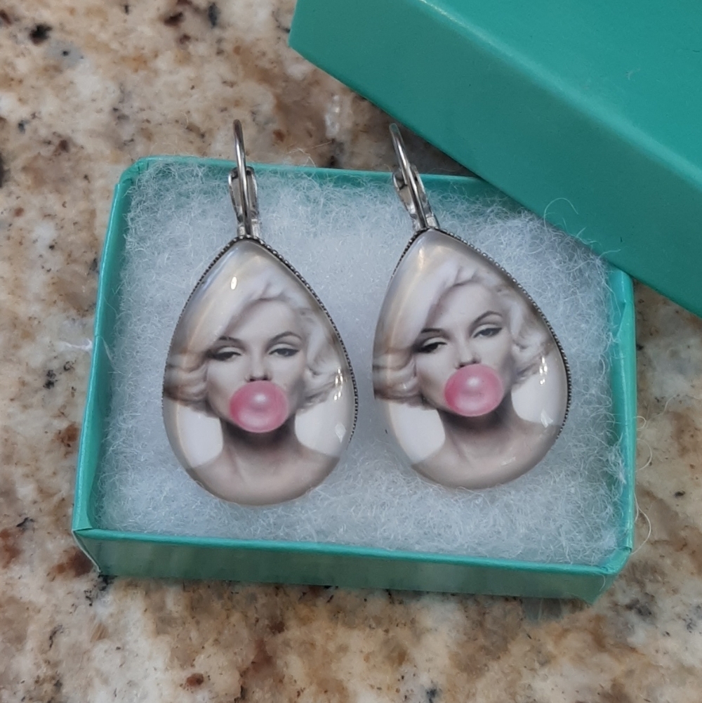 Elegant Silver and Pink Marilyn Monroe Earrings